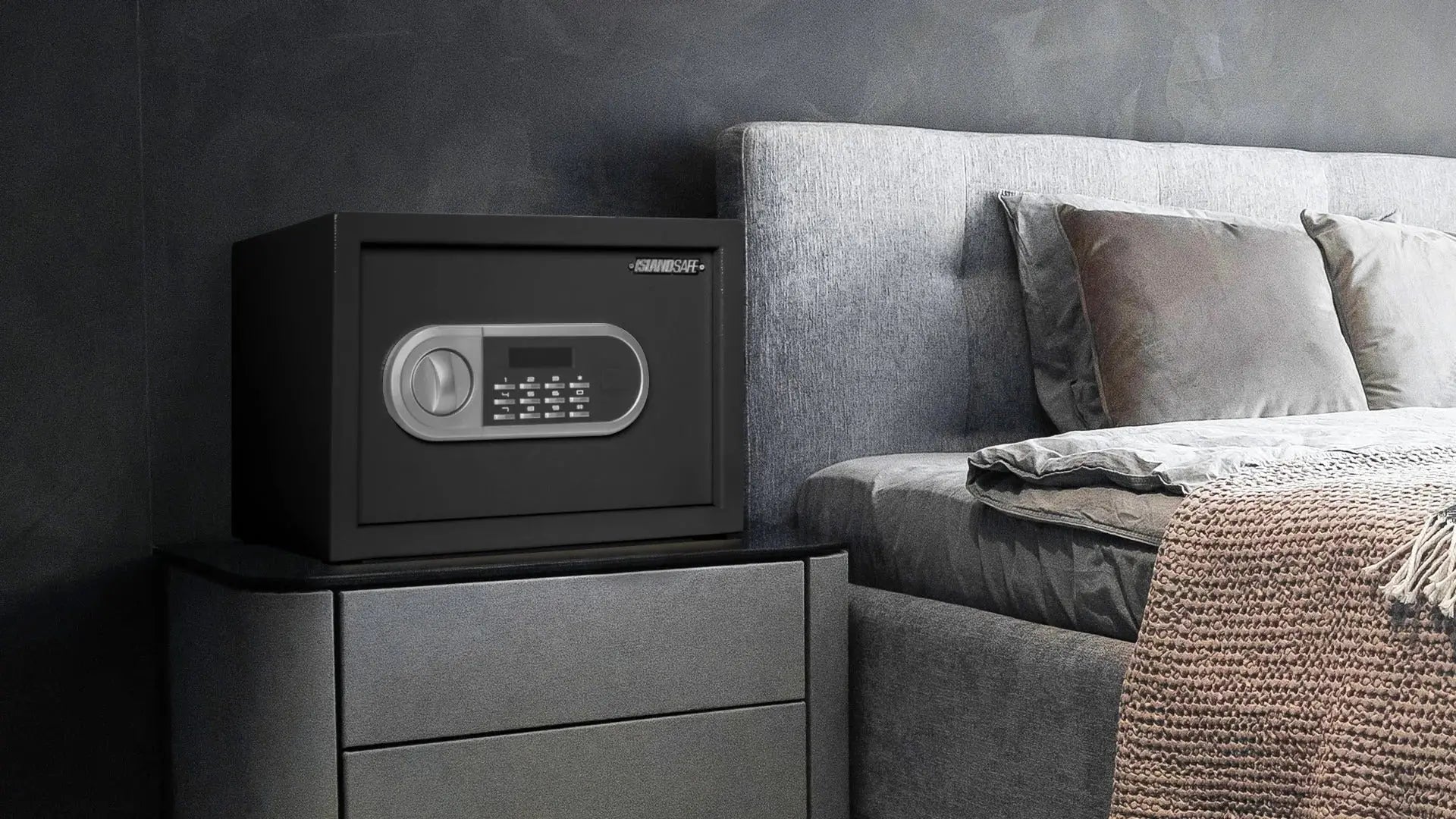 What-s-in-a-Bug-Out-Safe-Designing-Your-Emergency-Ready-Grab-Box by ISLANDSAFE | The best safes for valuables protection