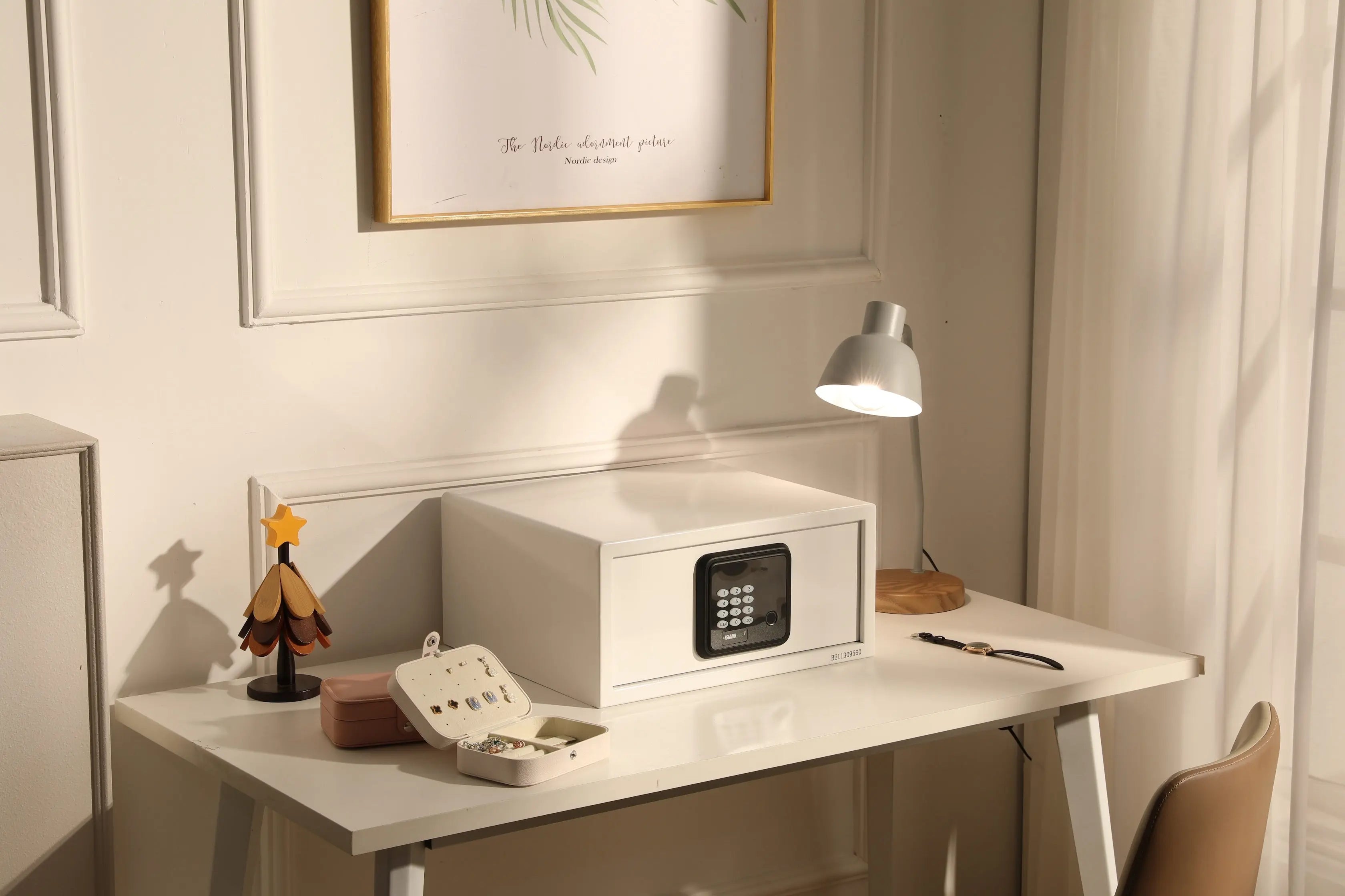 Hovia Hotel Safe White Fingerprint