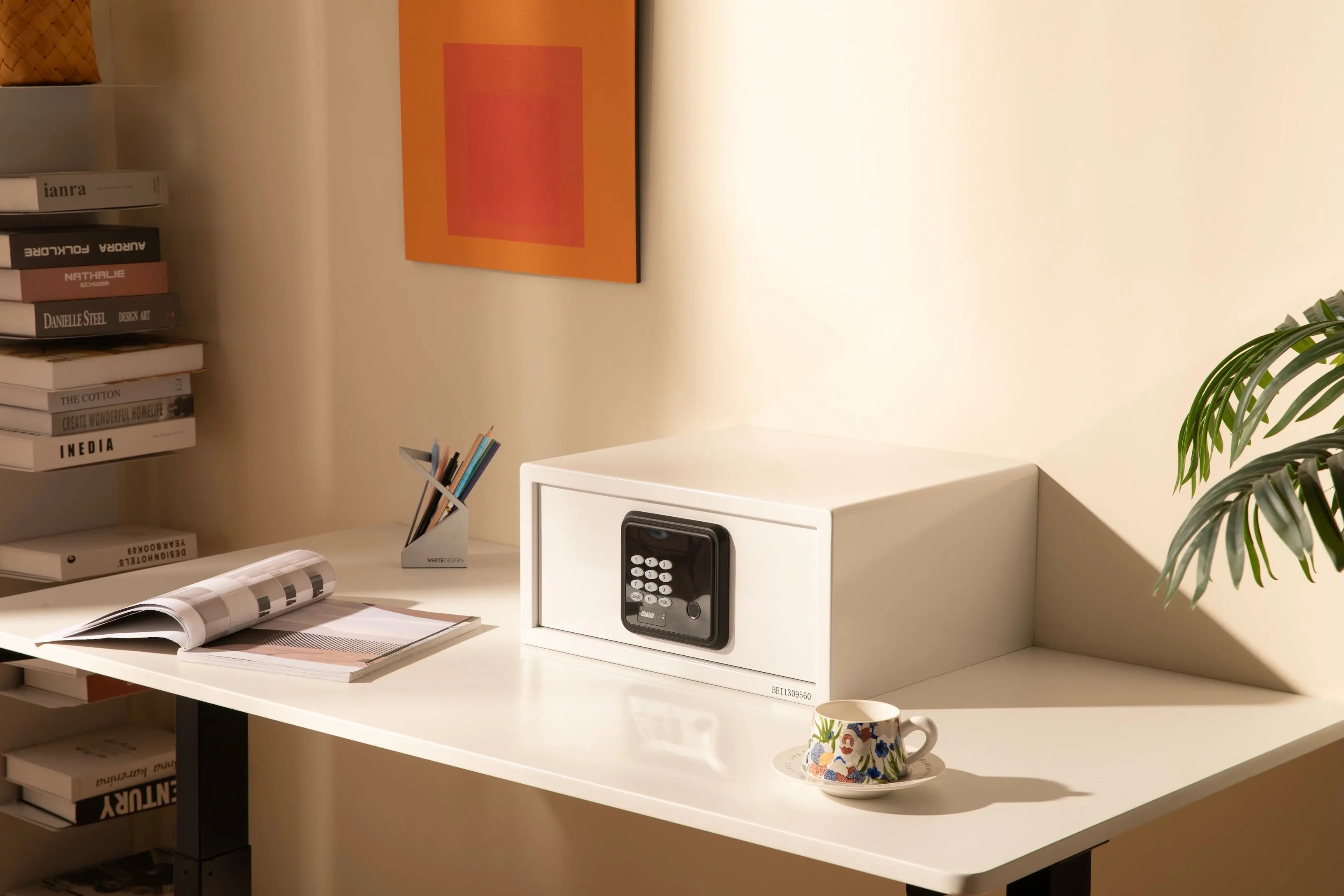 Hovia Hotel Safe White Fingerprint